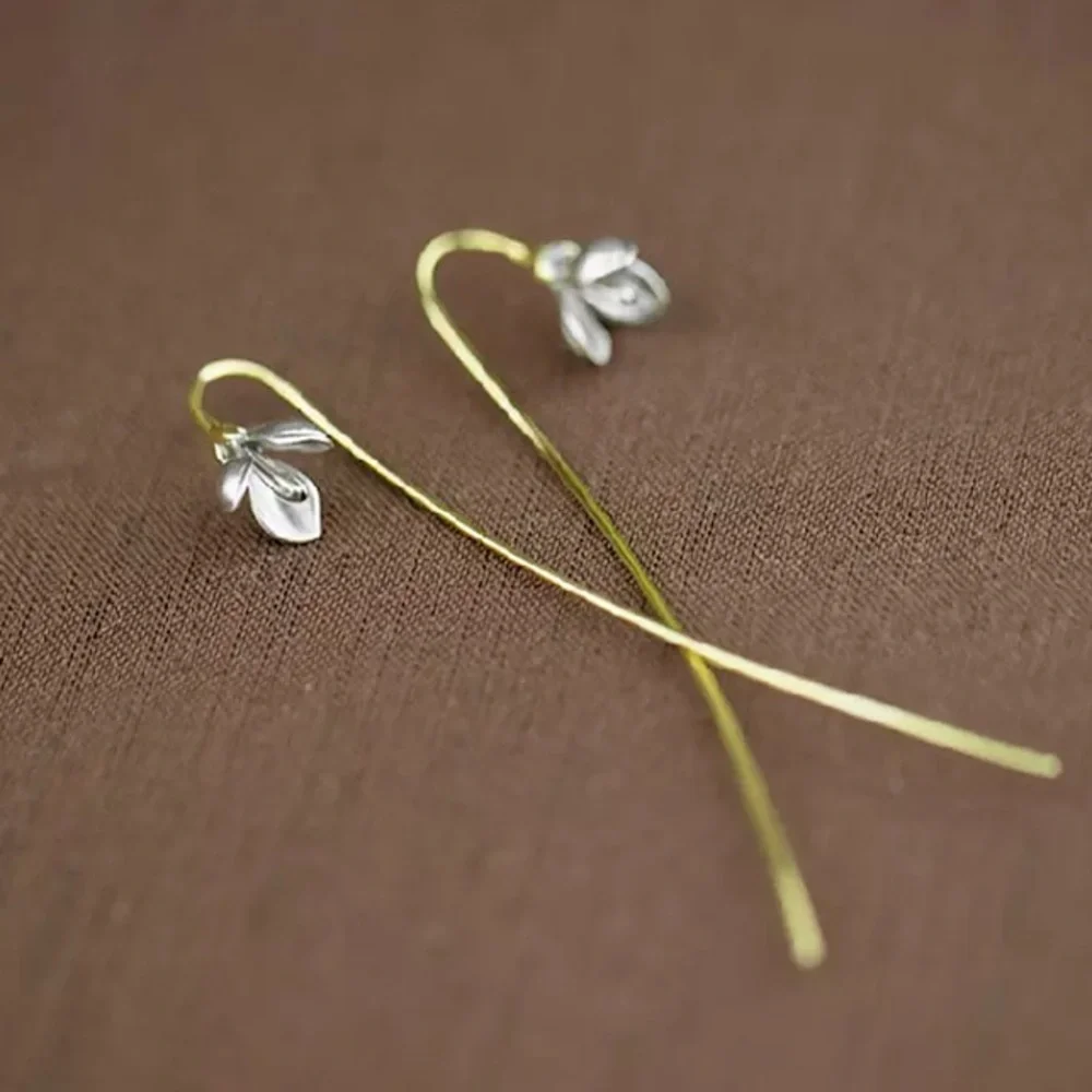 Minimalist Three Petal Flower Oriental Earrings - Picture 2 of 6